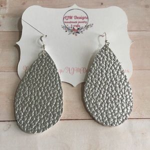 Faux leather teardrop silver colored earrings